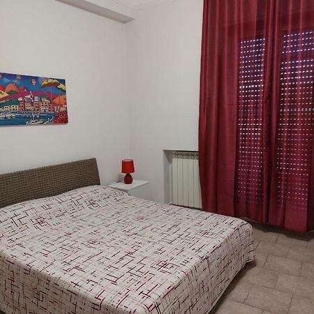 Marina Apartments Tarente Buitenkant foto