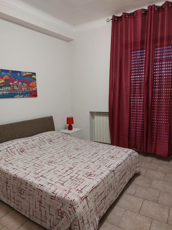 Marina Apartments Tarente Buitenkant foto