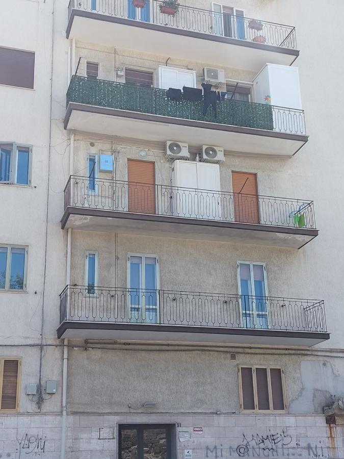 Marina Apartments Tarente Buitenkant foto